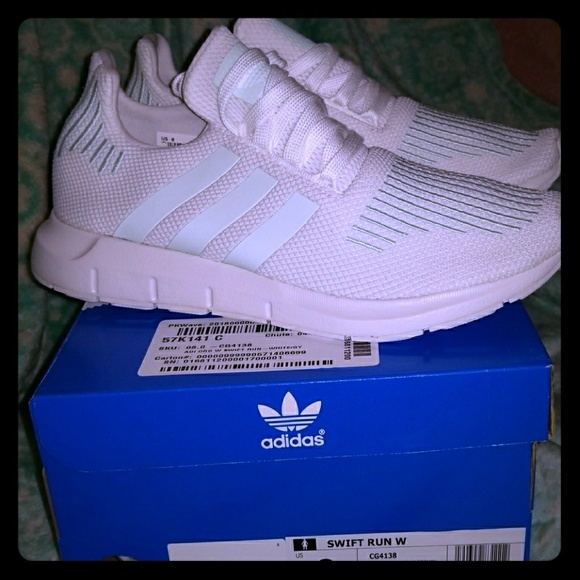 adidas scarpe nuove di zecca swift run donne scarpa poshmark adidas scarpe nuove di zecca swift run donne scarpa poshmark